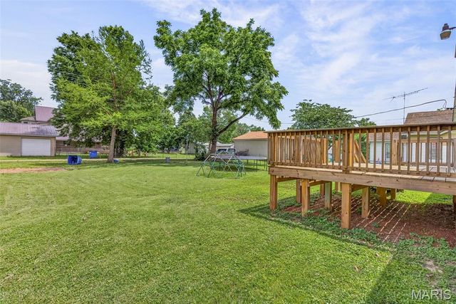 112 N White Oak Street, Desloge, MO 63601