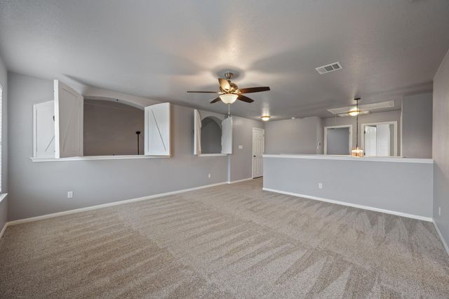 304 Gainer DR, Hutto, TX 78634