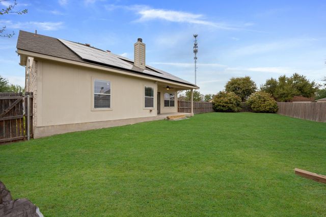 304 Gainer DR, Hutto, TX 78634