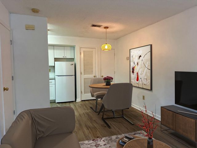 2494 Etiwan Avenue B9, Charleston, SC 29414