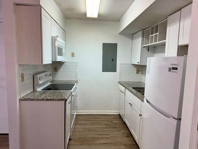 2494 Etiwan Avenue B9, Charleston, SC 29414