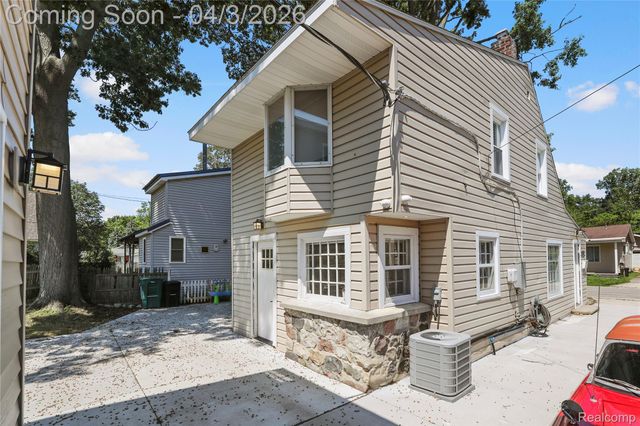 3051 Elmwood Drive, Fort Gratiot Charter Township, MI 48059