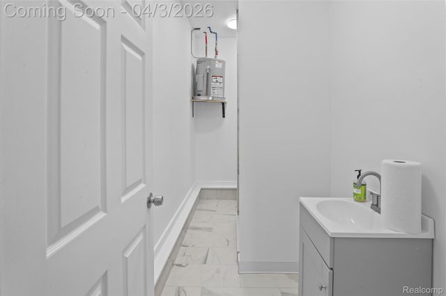 3051 Elmwood Drive, Fort Gratiot Charter Township, MI 48059