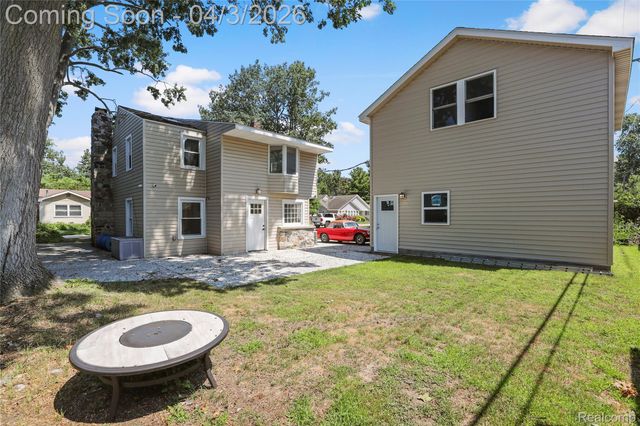 3051 Elmwood Drive, Fort Gratiot Charter Township, MI 48059