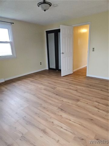 20 Mildred Drive, Cheektowaga, NY 14225