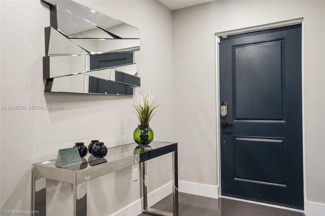 1035 NW 48th St -, Miami, FL 33127