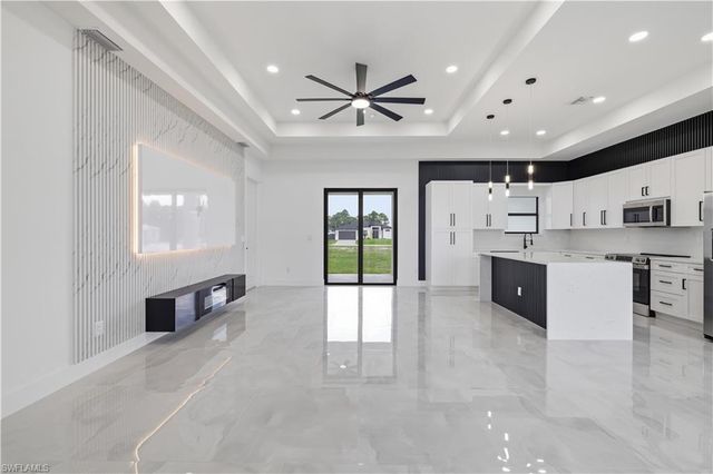 765 Chambers ST E, Lehigh Acres, FL 33974