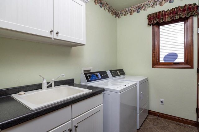 849 WHISPER FALLS LANE, Menasha, WI 54952