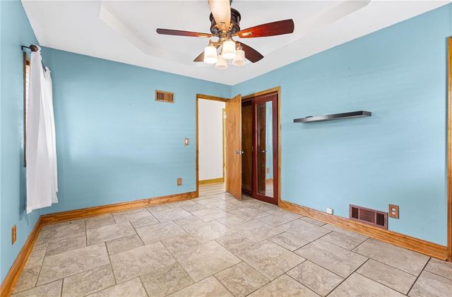 707 NE 115th Terrace, Kansas City, MO 64155