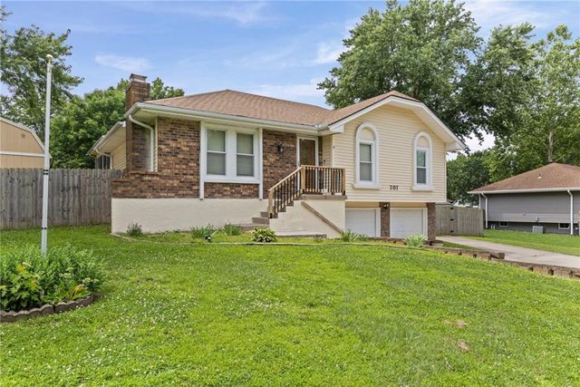 707 NE 115th Terrace, Kansas City, MO 64155