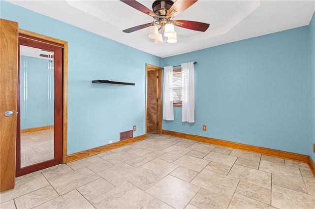 707 NE 115th Terrace, Kansas City, MO 64155