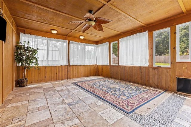 707 NE 115th Terrace, Kansas City, MO 64155