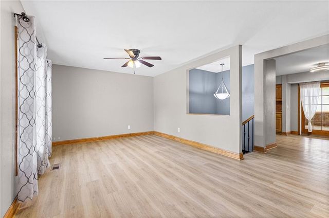 707 NE 115th Terrace, Kansas City, MO 64155