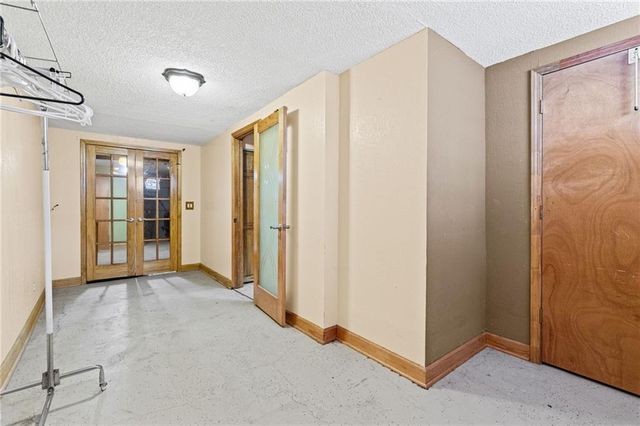 707 NE 115th Terrace, Kansas City, MO 64155