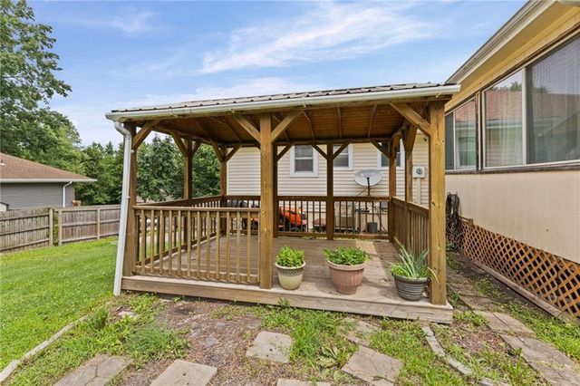 707 NE 115th Terrace, Kansas City, MO 64155