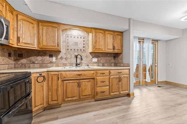 707 NE 115th Terrace, Kansas City, MO 64155
