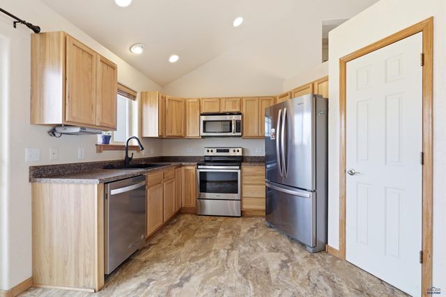 757 OLD CAVALRY RD, Rapid City, SD 57719