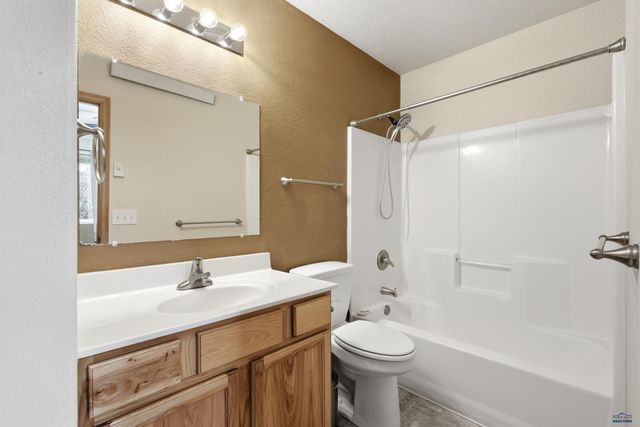 757 OLD CAVALRY RD, Rapid City, SD 57719