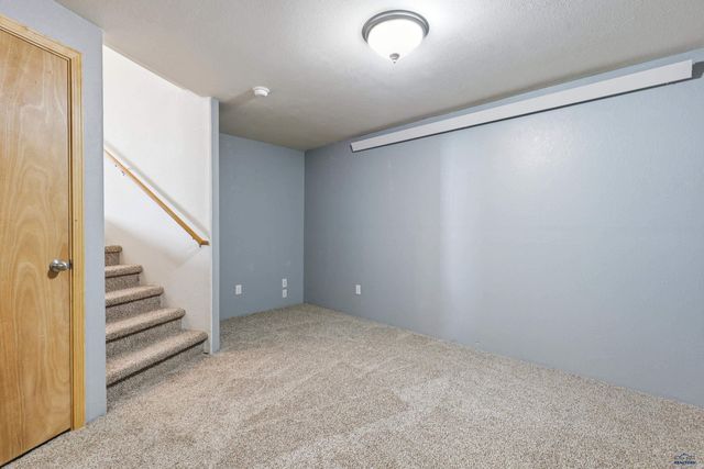 757 OLD CAVALRY RD, Rapid City, SD 57719