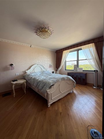 61-20 Grand Central Parkway C 905, Forest Hills, NY 11375