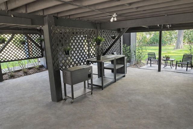 16932 W Calder Dr, West Palm Beach, FL 33470