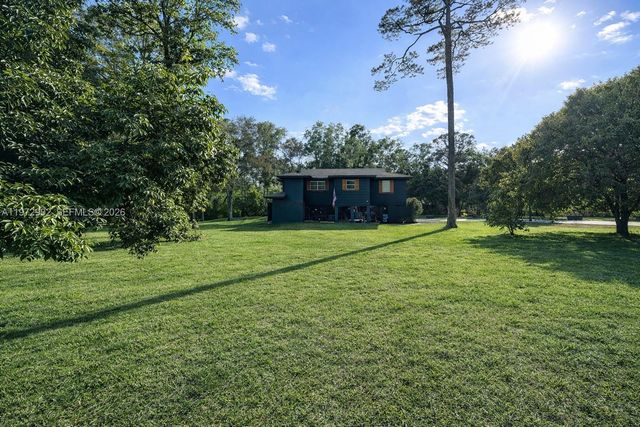 16932 W Calder Dr, West Palm Beach, FL 33470