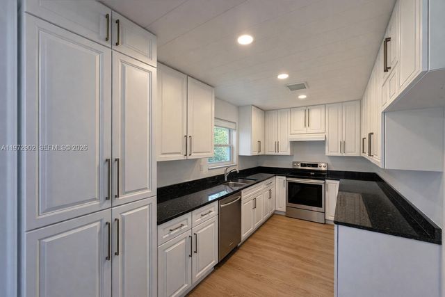 16932 W Calder Dr, West Palm Beach, FL 33470