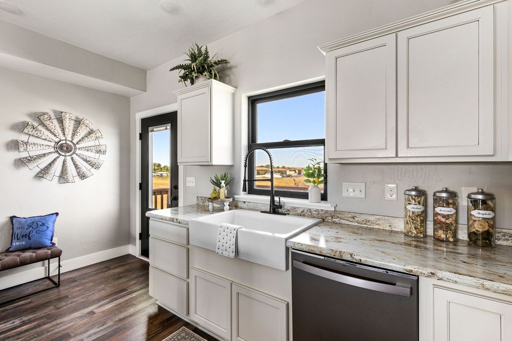 Image 17 of property listing at 2003 Meriwether Court, Great Falls, MT 59405