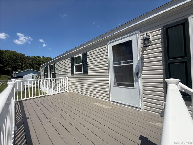 412 4TH Avenue, Middletown, NY 10940