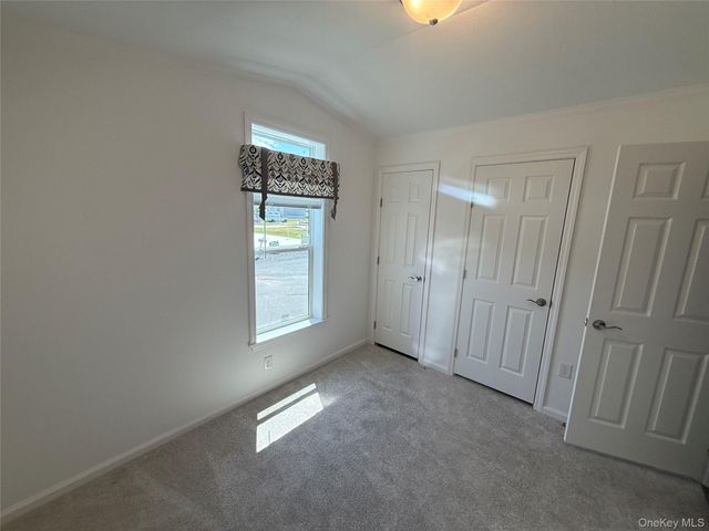 412 4TH Avenue, Middletown, NY 10940