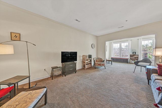 3025 McVitty Forest Dr Apt 209, Roanoke, VA 24018