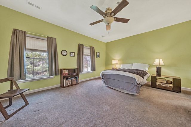 3025 McVitty Forest Dr Apt 209, Roanoke, VA 24018