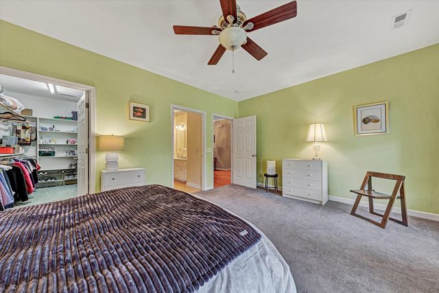 3025 McVitty Forest Dr Apt 209, Roanoke, VA 24018