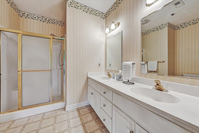 3025 McVitty Forest Dr Apt 209, Roanoke, VA 24018