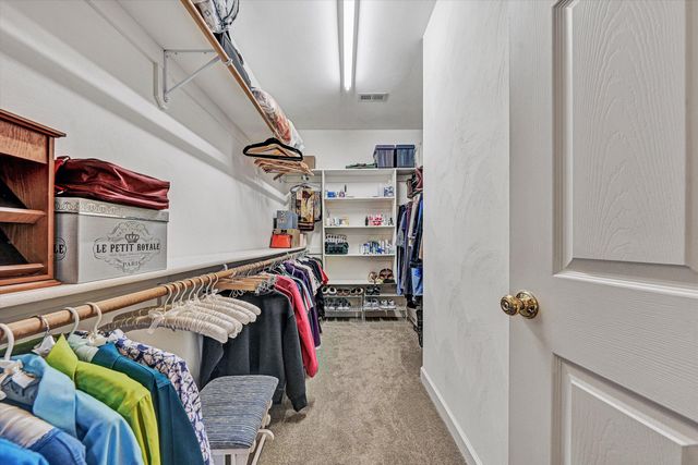 3025 McVitty Forest Dr Apt 209, Roanoke, VA 24018