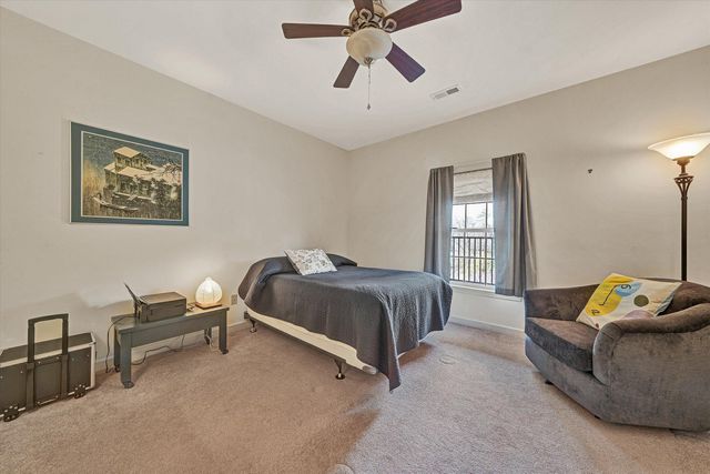 3025 McVitty Forest Dr Apt 209, Roanoke, VA 24018