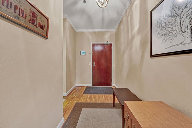 3025 McVitty Forest Dr Apt 209, Roanoke, VA 24018