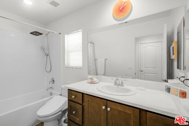 11789 Calenda Court, Victorville, CA 92392