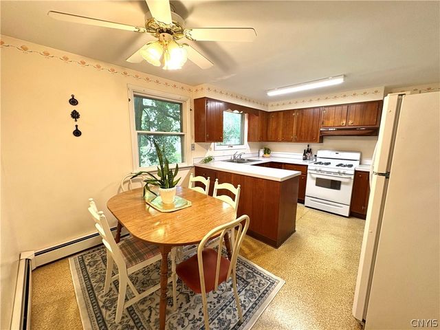 7553 Daphne Drive, Clay, NY 13212