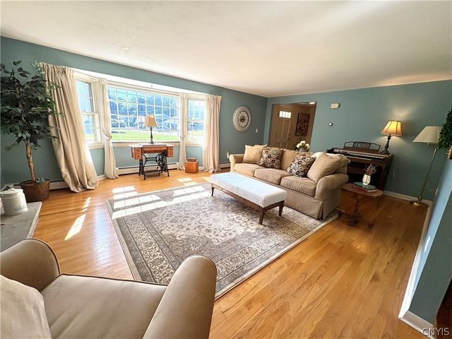 7553 Daphne Drive, Clay, NY 13212