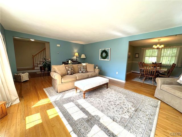 7553 Daphne Drive, Clay, NY 13212