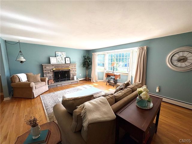 7553 Daphne Drive, Clay, NY 13212