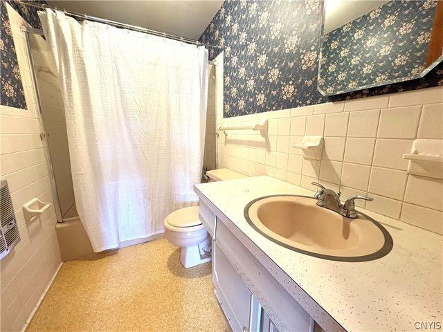 7553 Daphne Drive, Clay, NY 13212