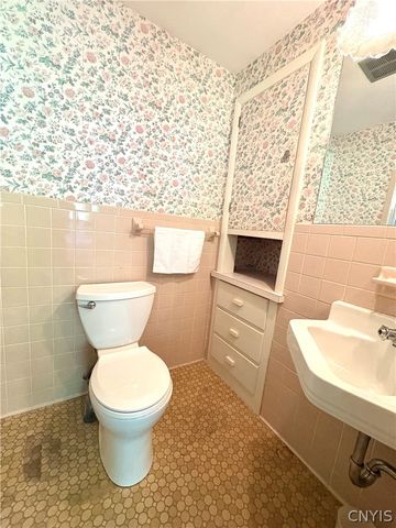 7553 Daphne Drive, Clay, NY 13212