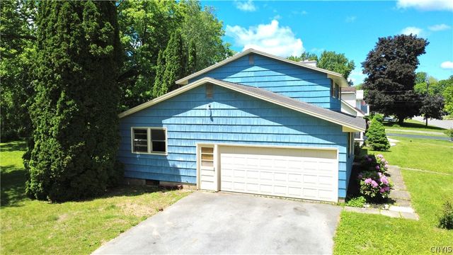 7553 Daphne Drive, Clay, NY 13212