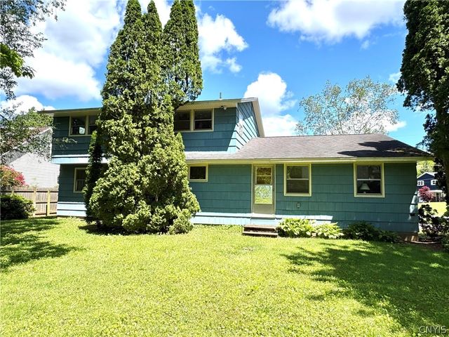 7553 Daphne Drive, Clay, NY 13212