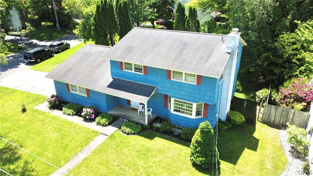 7553 Daphne Drive, Clay, NY 13212