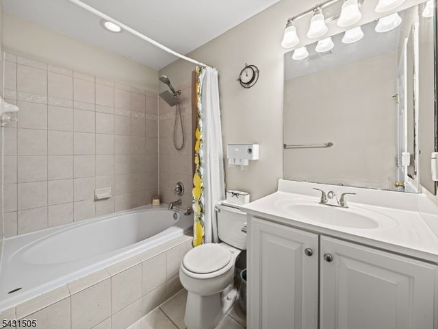 3 Caramel Dr, Lumberton Twp., NJ 08048