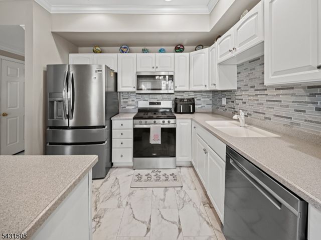 3 Caramel Dr, Lumberton Twp., NJ 08048