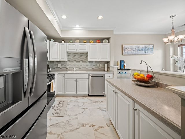3 Caramel Dr, Lumberton Twp., NJ 08048